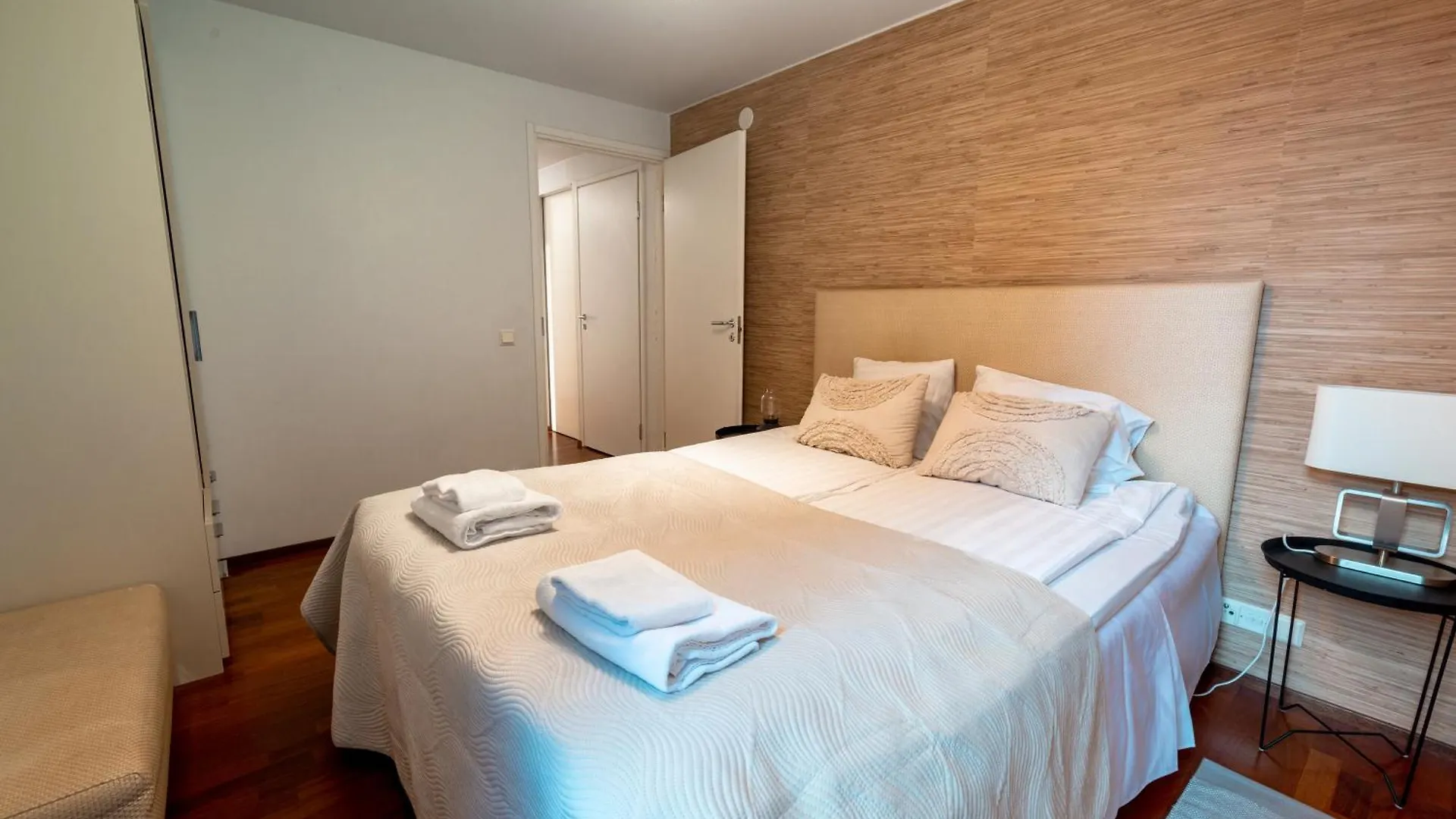 2Ndhomes Luxurious Kamppi Center 2Br Apartment With Sauna & Balcony Helsinki
